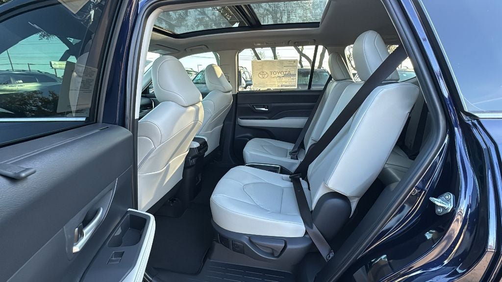 New 2026 Toyota Grand Highlander FWD image 21