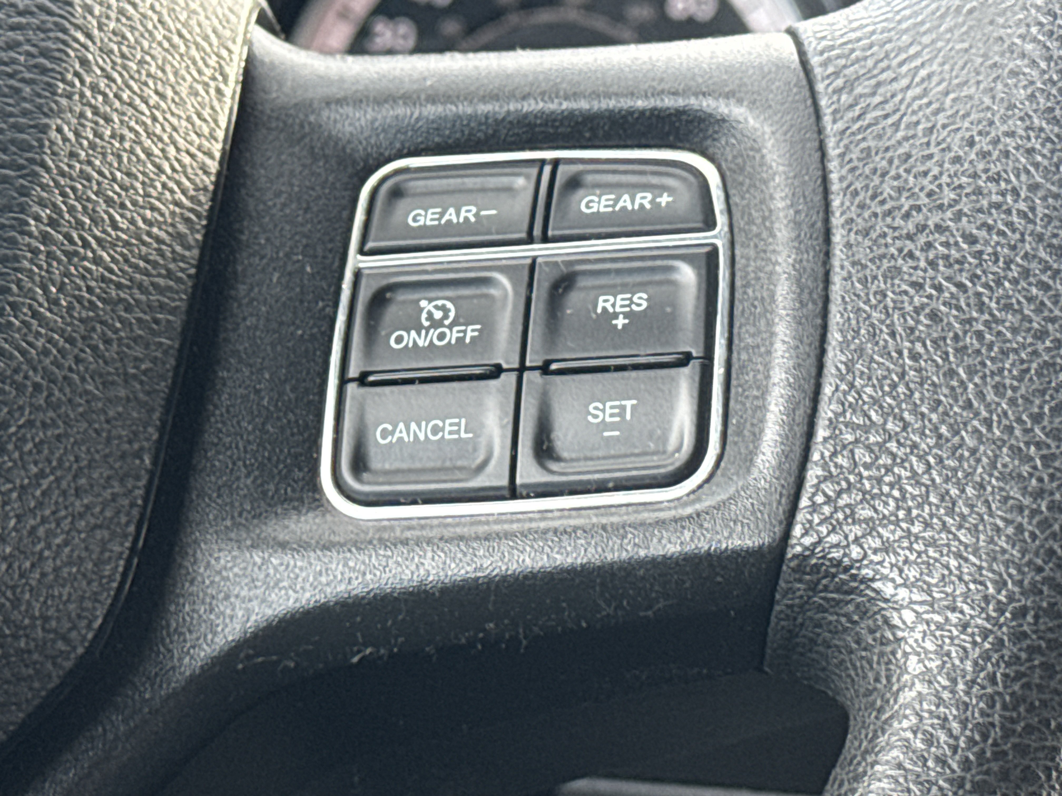 Used 2018 RAM 1500 Express AWD/4WD image 5