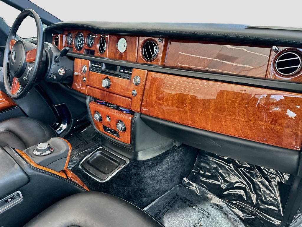 Used 2009 Rolls-Royce Phantom Drophead Coupe RWD image 26