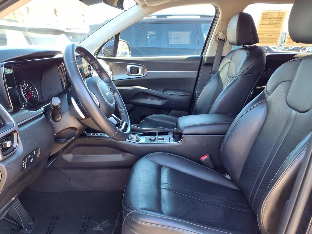 Certified 2023 Kia Sorento EX FWD image 6