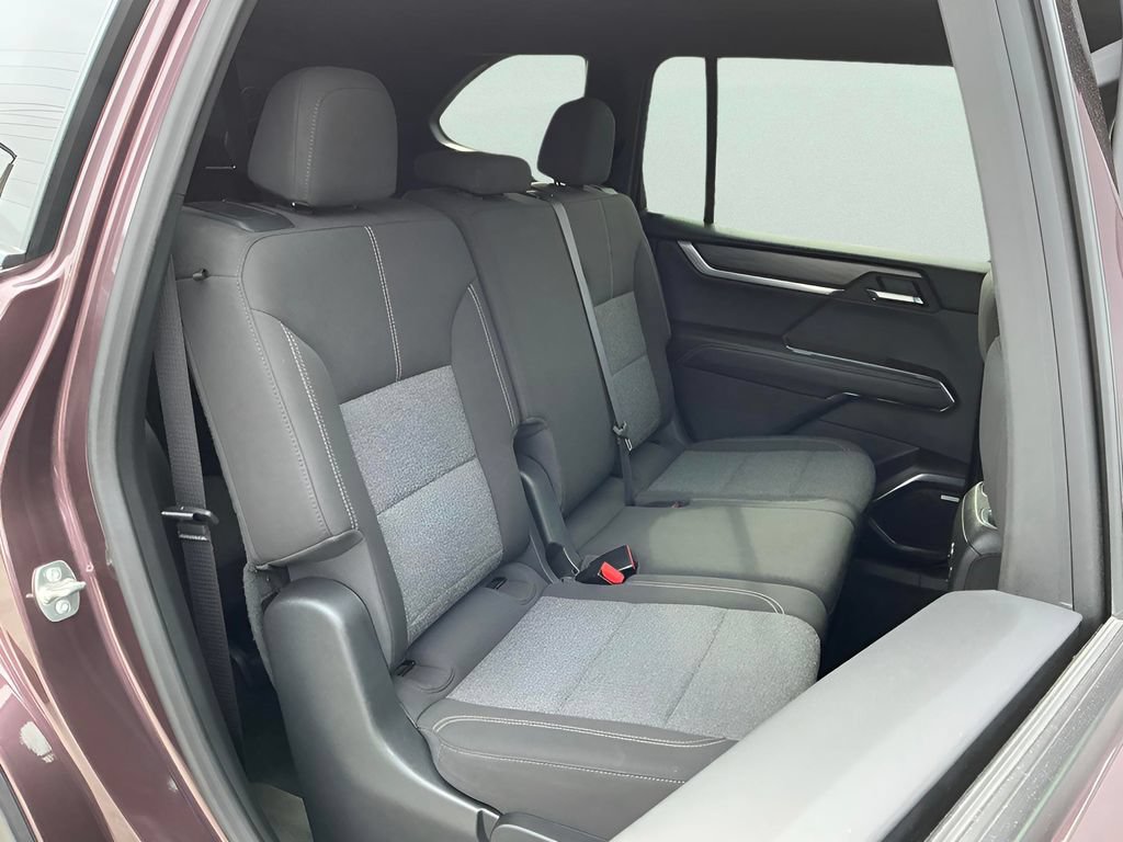 Used 2025 GMC Acadia Elevation FWD image 43