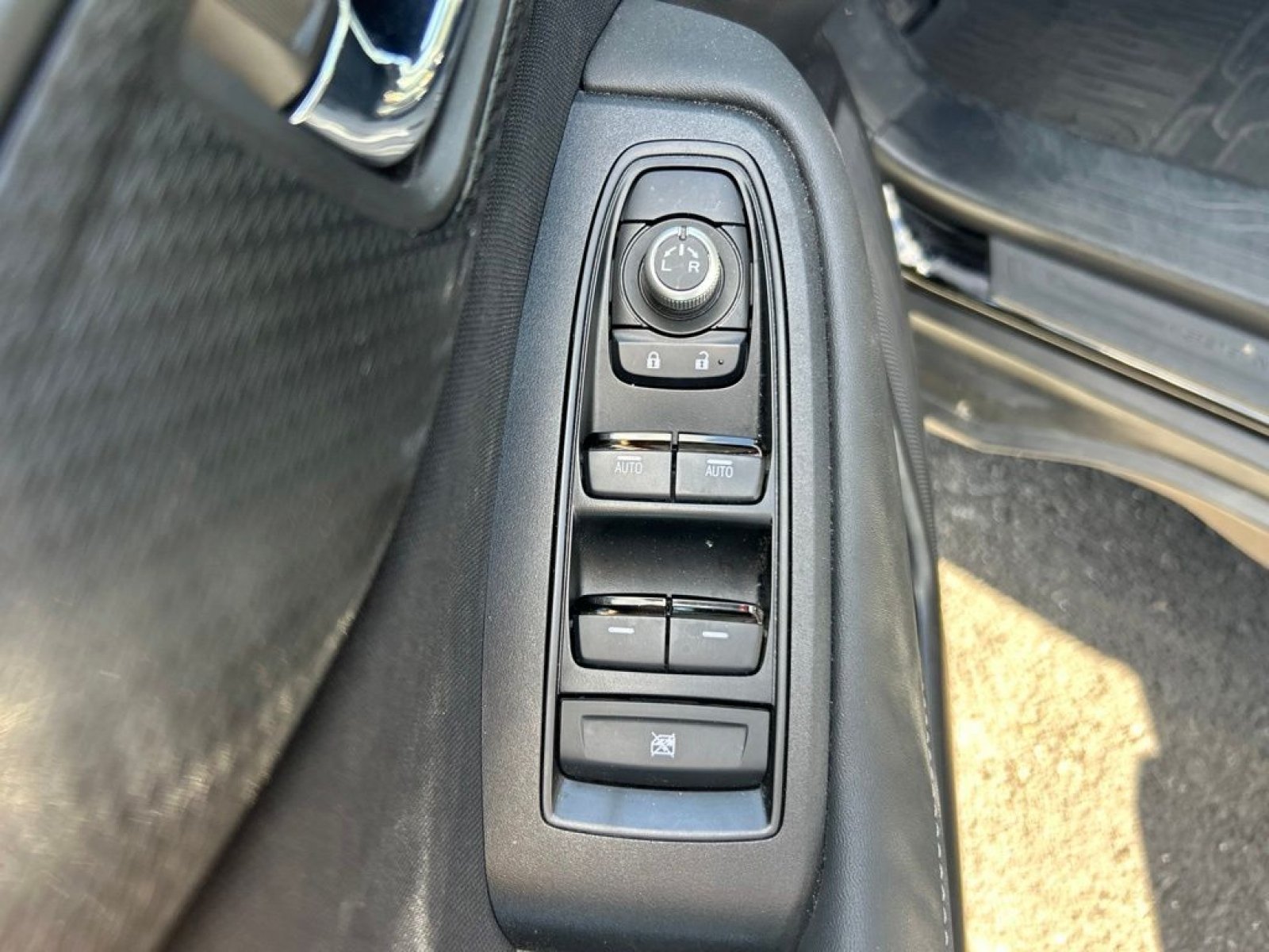Used 2024 Subaru Outback Premium AWD/4WD image 10