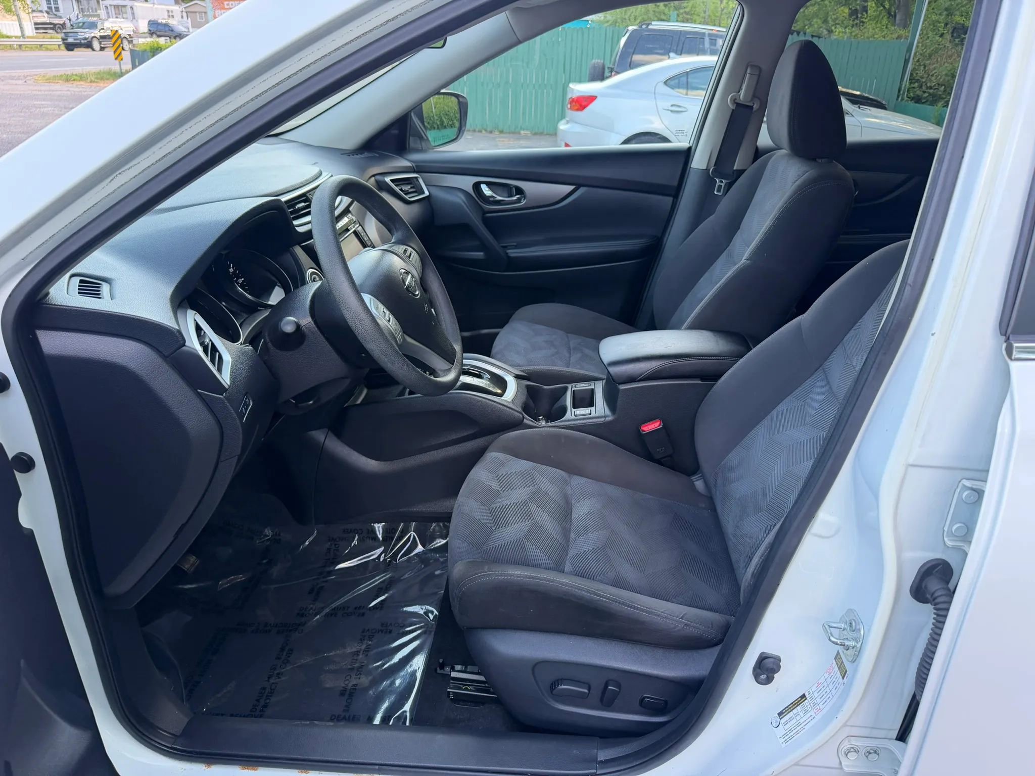 Used 2015 Nissan Rogue SV w/ SV Premium Package AWD/4WD image 23