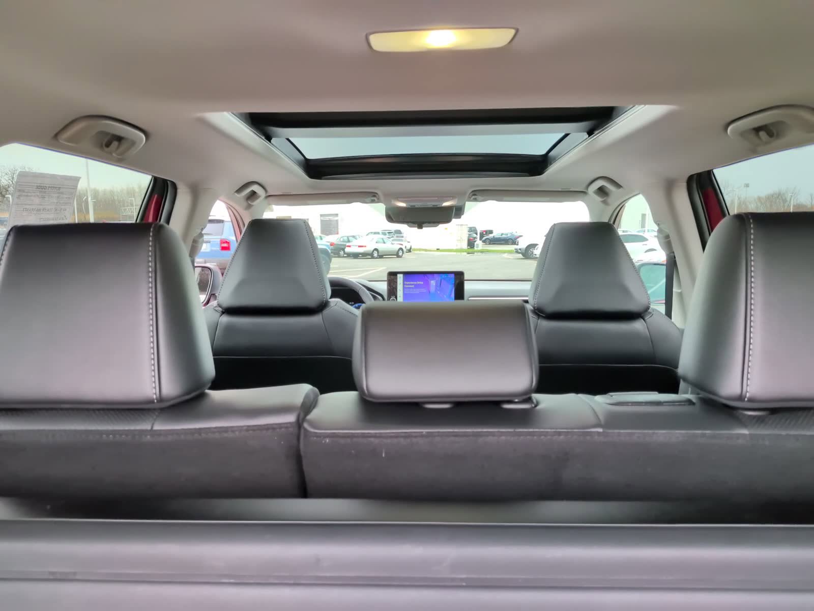 Used 2023 Toyota RAV4 Limited image 15