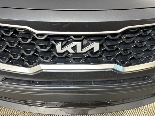Used 2022 Kia Sorento LX FWD image 9
