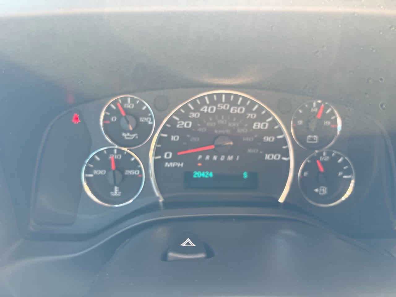 Used 2025 Chevrolet Express 3500 LS image 26