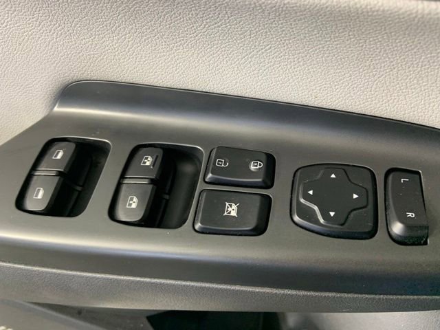 Used 2022 Hyundai Kona Limited AWD/4WD image 27