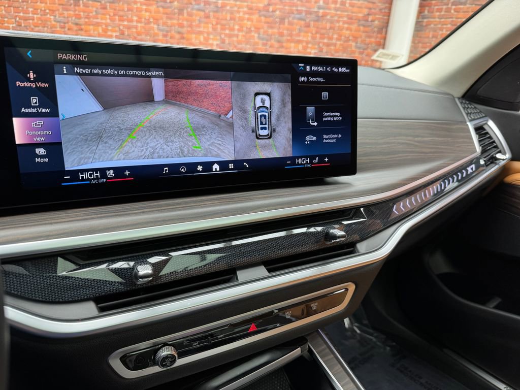 Certified 2024 BMW X7 xDrive40i w/ Climate Comfort Package image 21