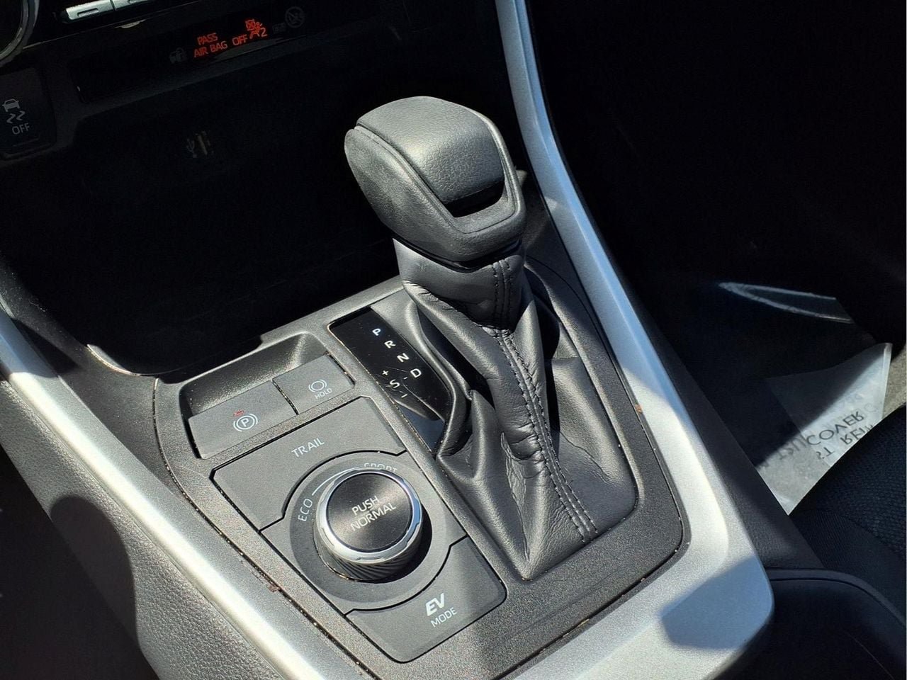 Used 2023 Toyota RAV4 XLE AWD/4WD image 19