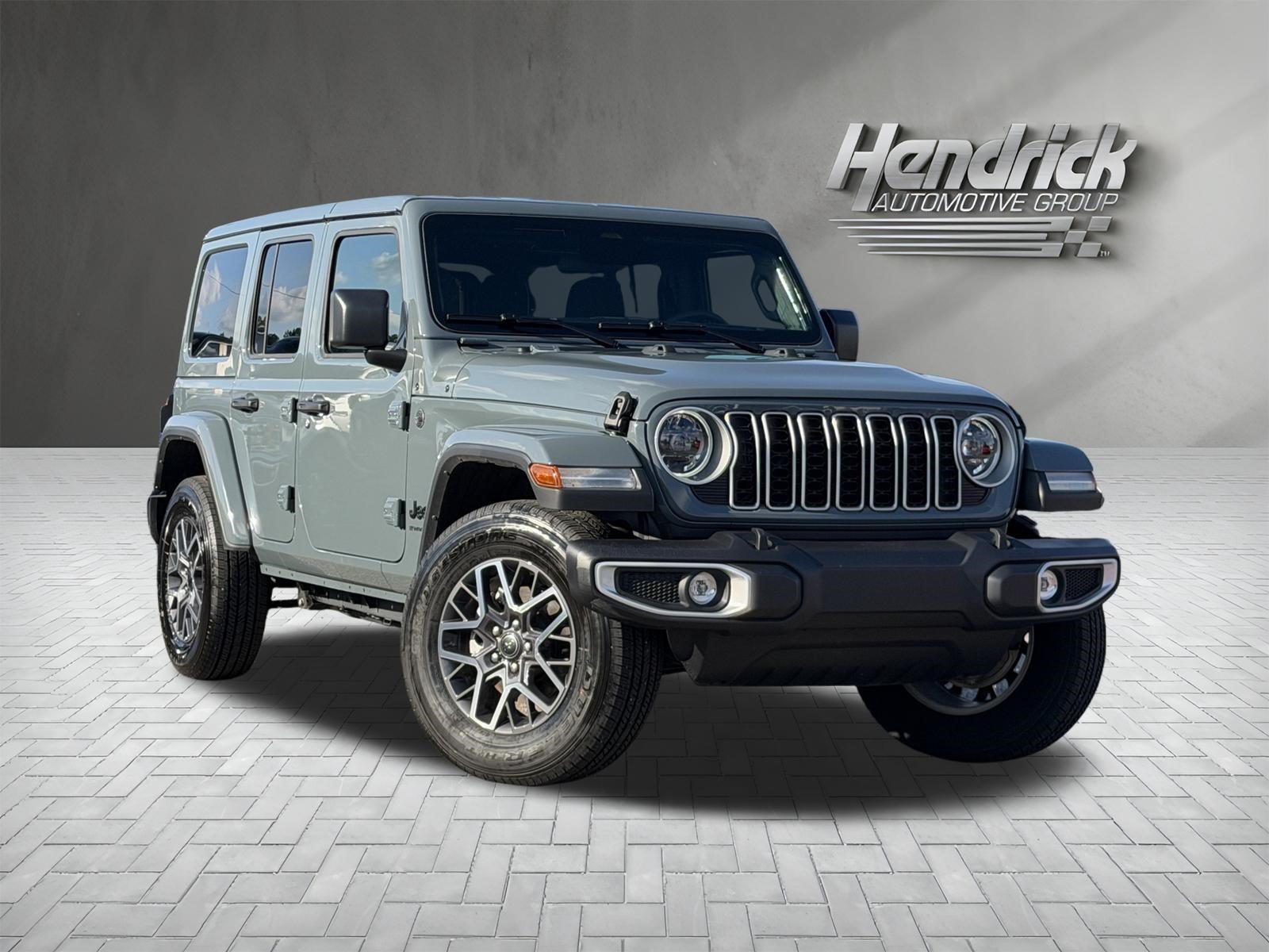 Used 2026 Jeep Wrangler Unlimited Sahara AWD/4WD image 2