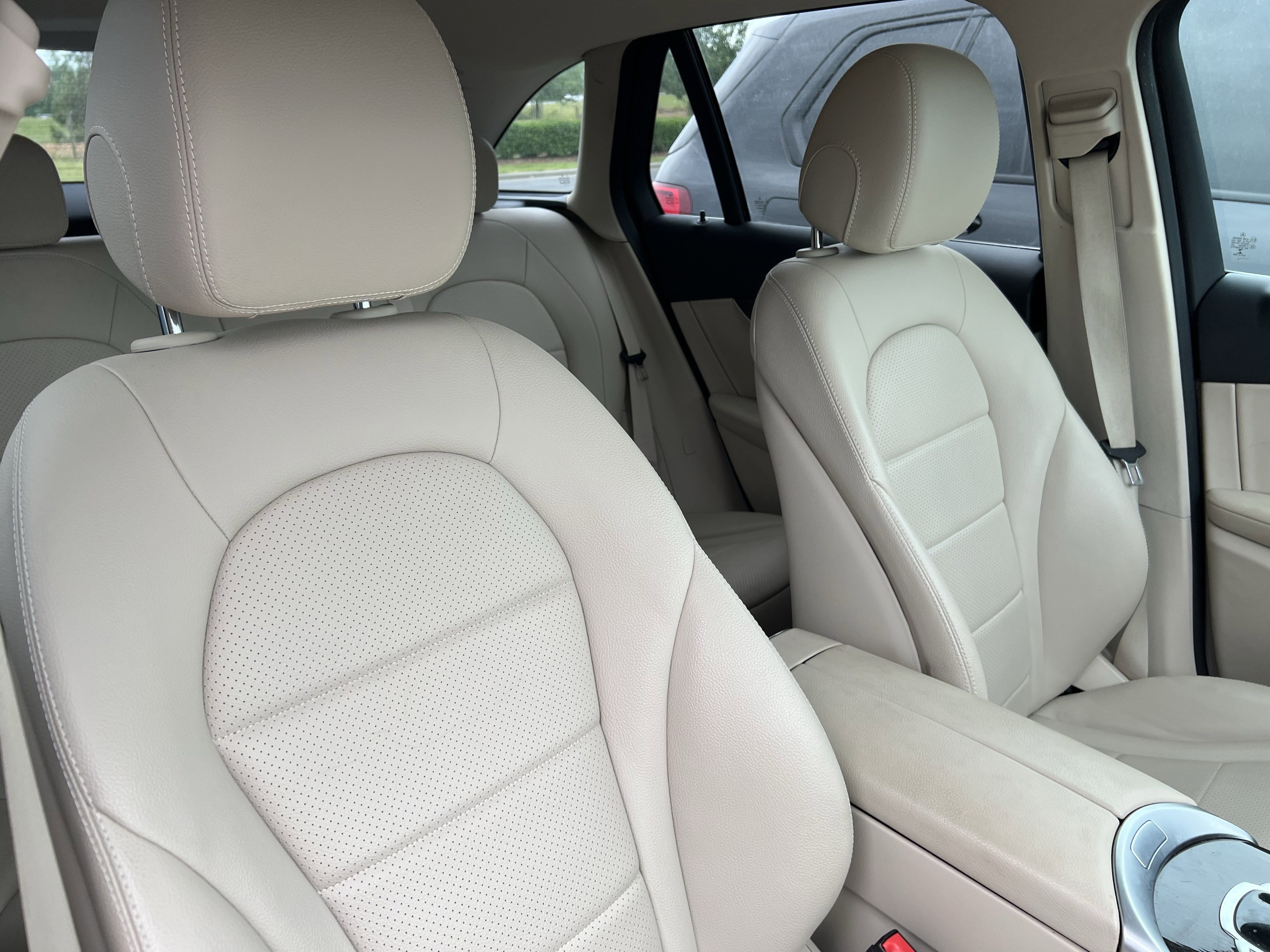 Used 2019 Mercedes-Benz GLC 300 image 35