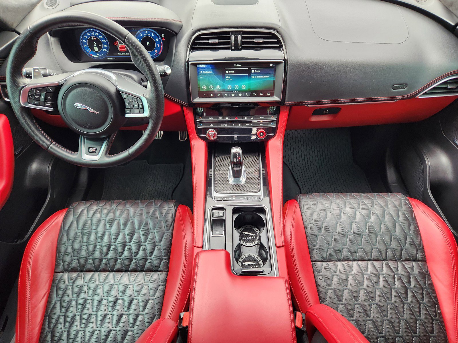 Used 2020 Jaguar F-PACE SVR image 9