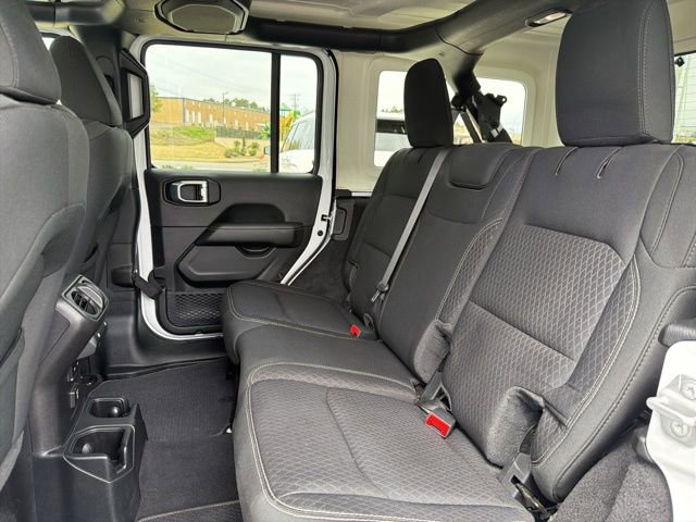 Used 2021 Jeep Wrangler Unlimited Sahara image 26