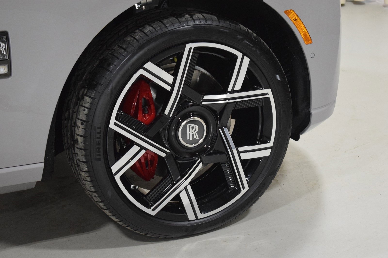 New 2026 Rolls-Royce Cullinan Black Badge image 14