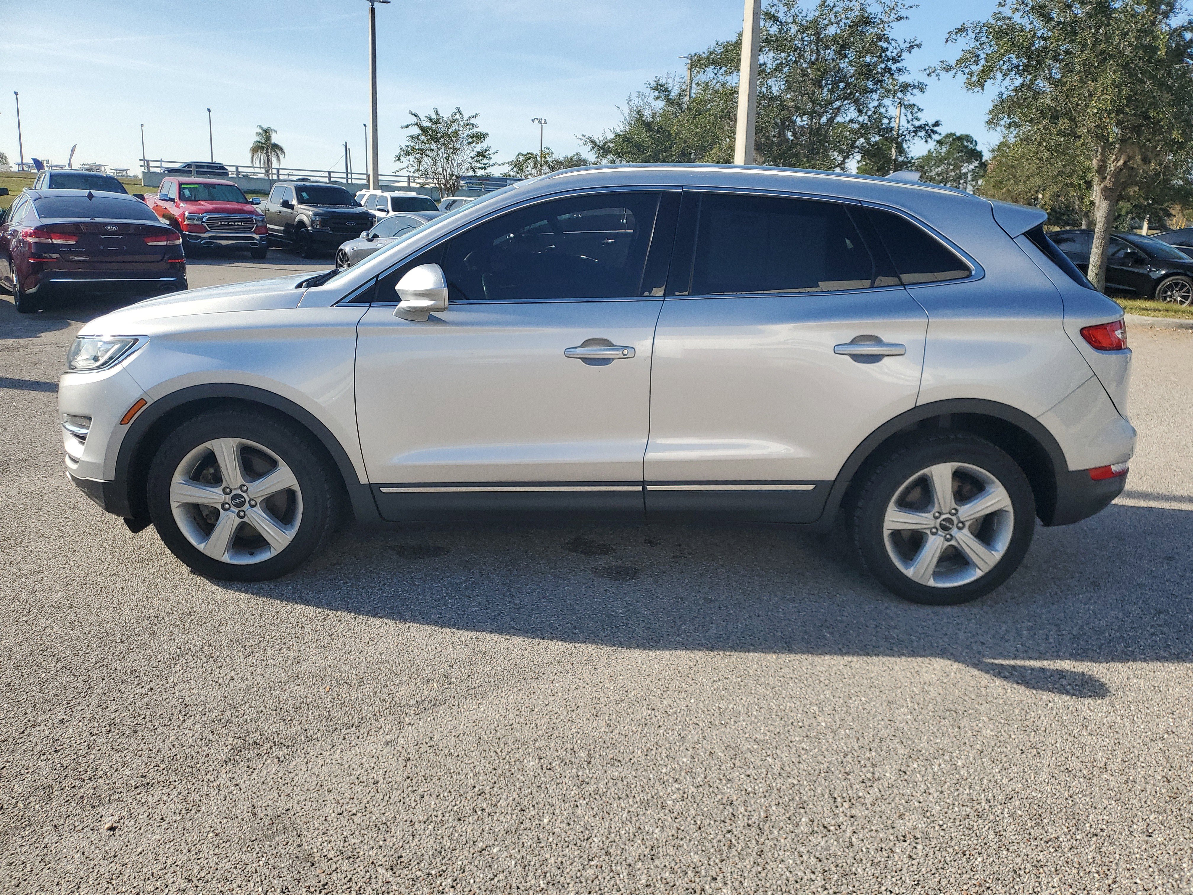 Used 2018 Lincoln MKC Premiere image 8