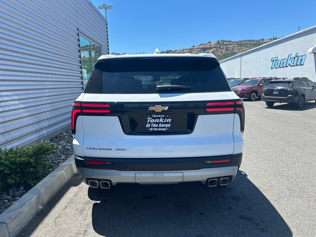 New 2026 Chevrolet Traverse LT w/ LPO, Floor Liner Package AWD/4WD image 7