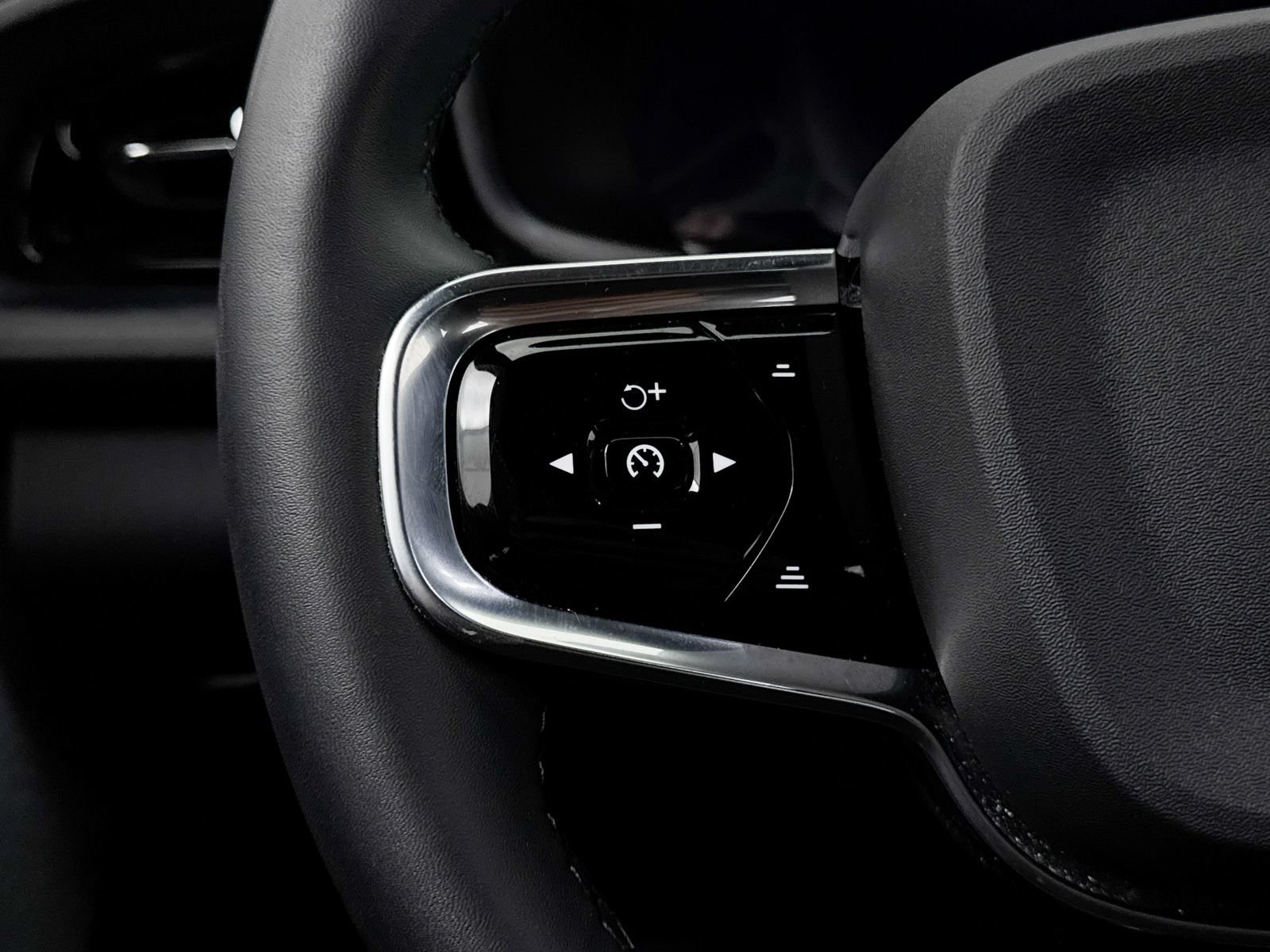 Used 2023 Polestar Polestar 2 FWD image 31
