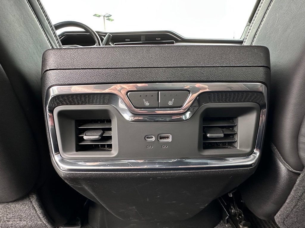 Certified 2024 GMC Sierra 2500 Denali Ultimate w/ Snow Plow Prep/Camper Package AWD/4WD image 28