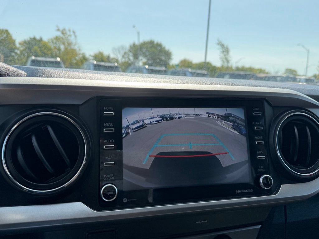 Used 2020 Toyota Tacoma SR5 RWD image 17