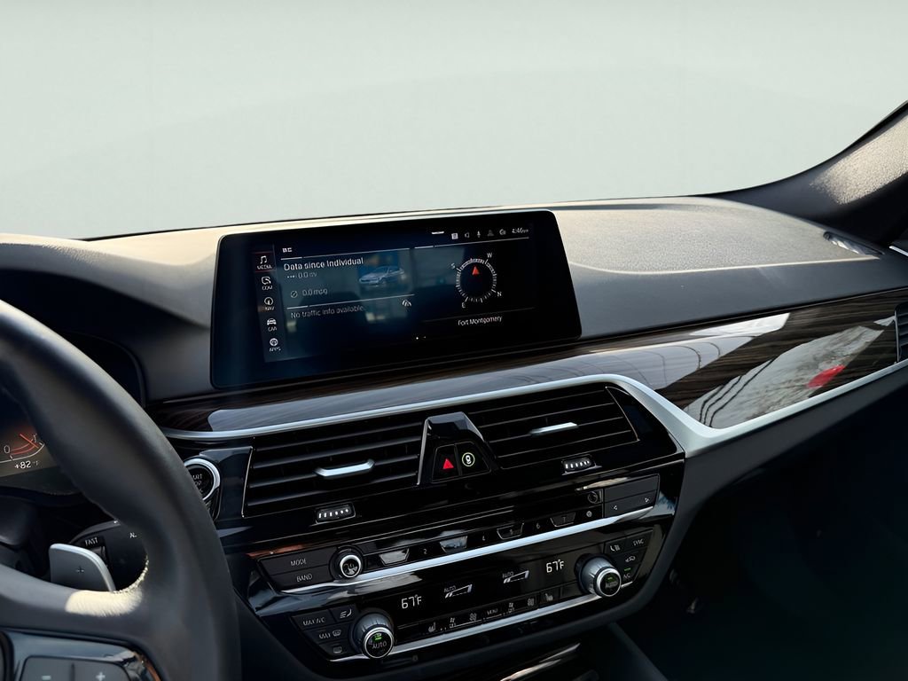 Used 2020 BMW 530i xDrive w/ Premium Package image 26