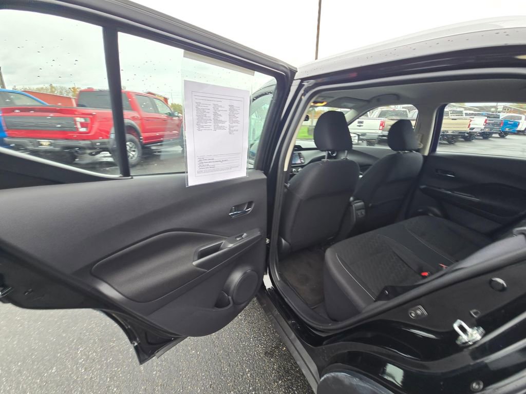 Used 2024 Nissan Kicks SV image 17