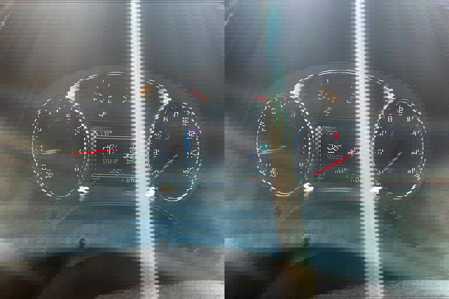 Used 2018 GMC Acadia SLT image 25