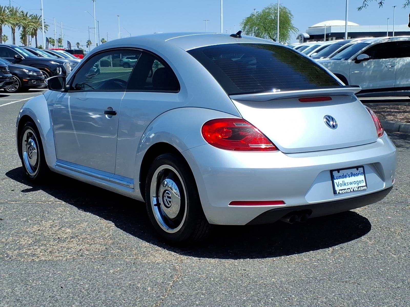 Used 2015 Volkswagen Beetle 1.8T Classic FWD image 5