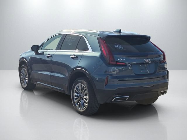 Used 2025 Cadillac XT4 Premium Luxury FWD image 8