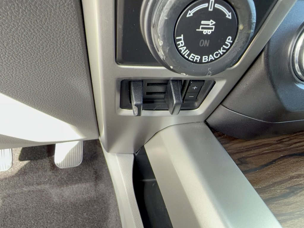 Certified 2019 Ford F150 Lariat w/ Equipment Group 502A Luxury image 22