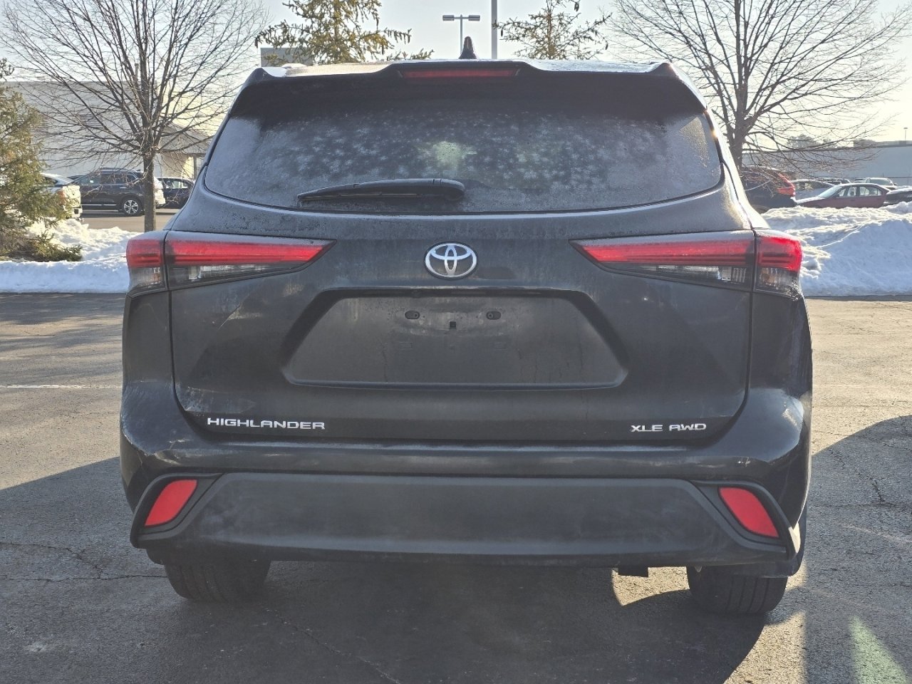 Used 2023 Toyota Highlander XLE image 6