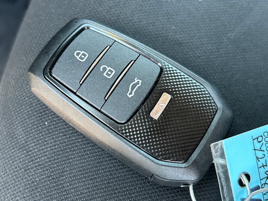 Used 2023 Nissan Sentra SV FWD image 30