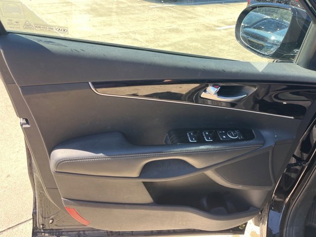 Used 2020 Kia Sorento L image 11