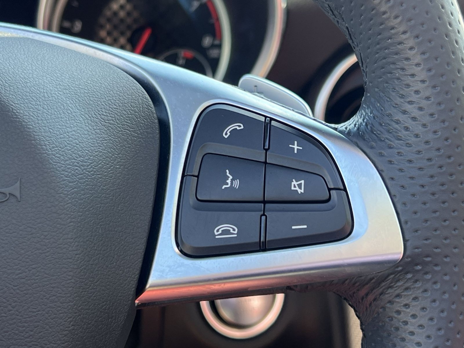 Certified 2020 Mercedes-Benz SLC 43 AMG image 37