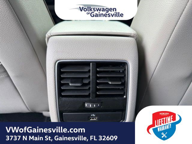 Used 2018 Volkswagen Passat 2.0T SE FWD image 8