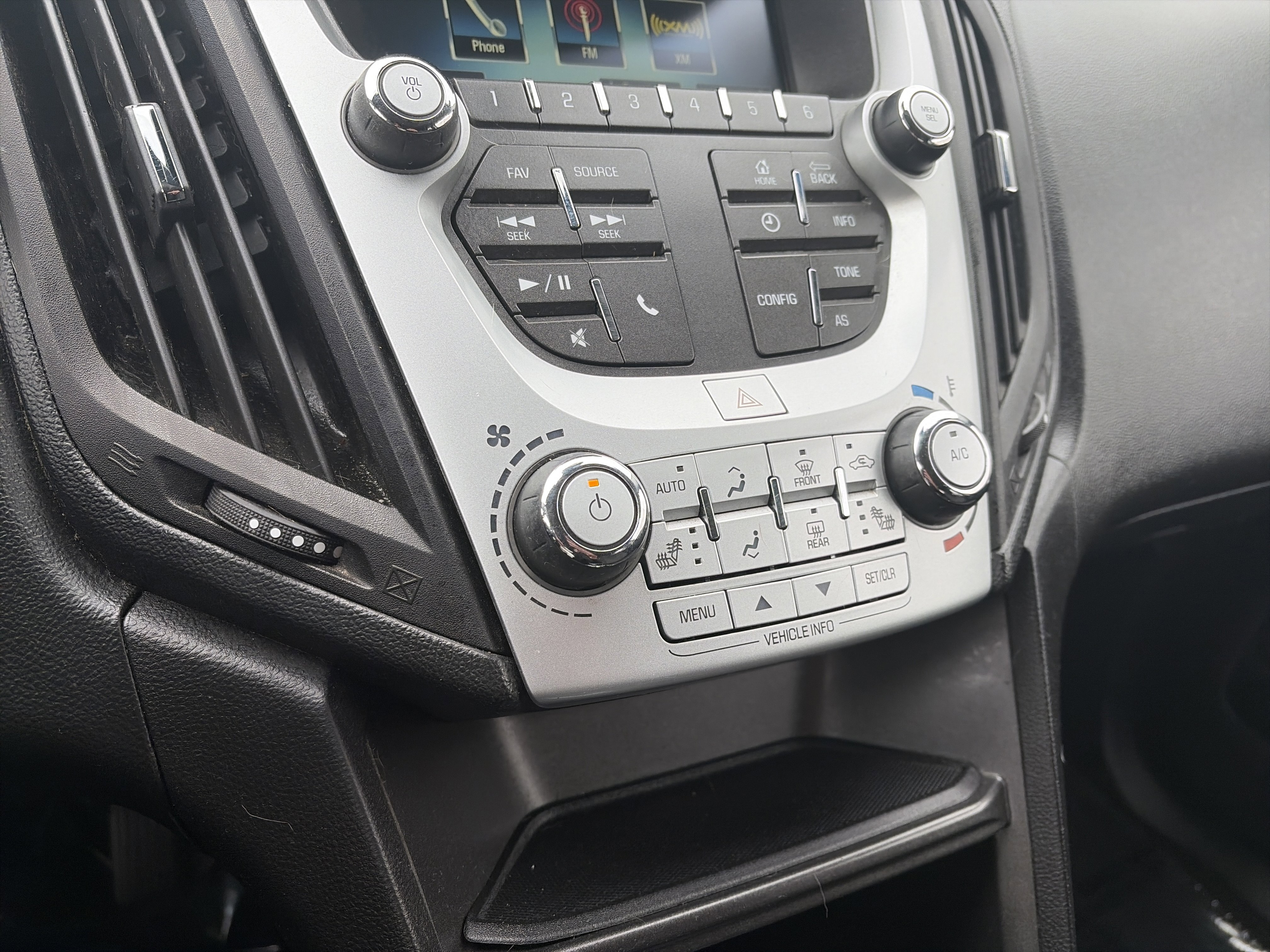 Used 2017 Chevrolet Equinox LT w/ Convenience Package image 22