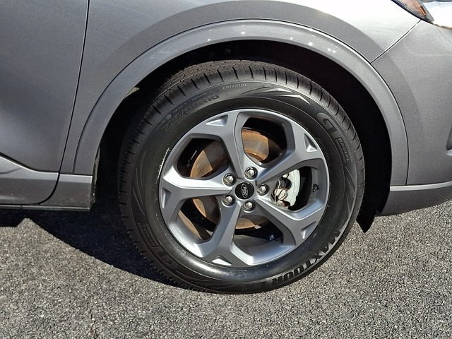Used 2023 Ford Escape ST-Line w/ Tech Pack #1 AWD/4WD image 11
