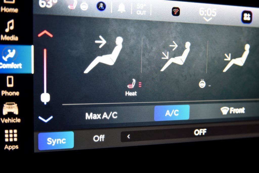 Used 2024 Jeep Wrangler Unlimited w/ Convenience Group image 19