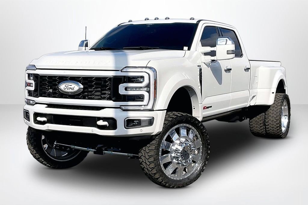 Used 2024 Ford F450 Limited image 3