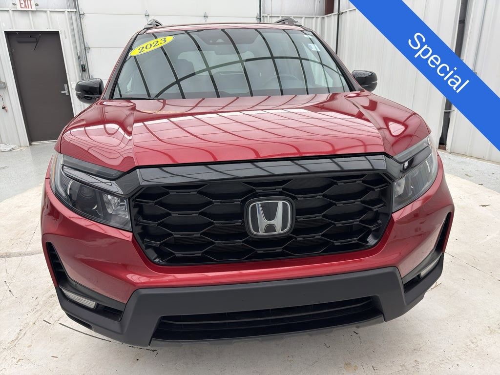 Used 2023 Honda Passport Elite image 2