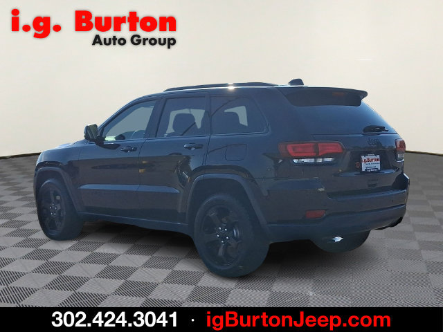 Used 2019 Jeep Grand Cherokee Laredo AWD/4WD image 4