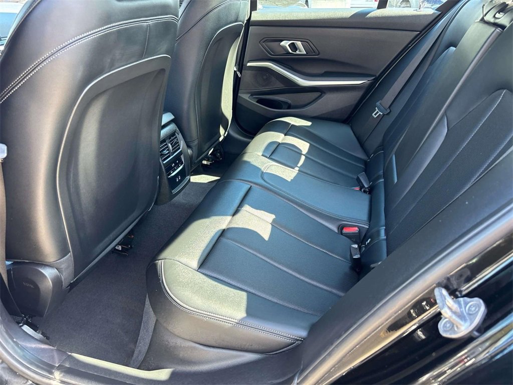 Used 2024 BMW 330e xDrive image 9