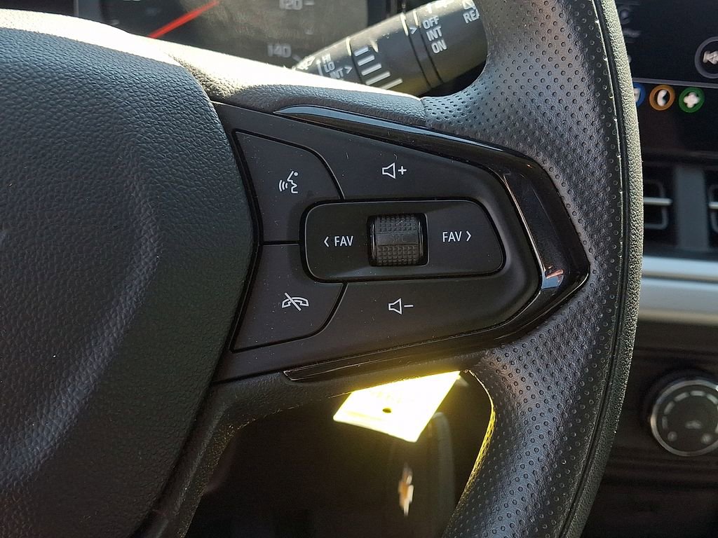 Used 2024 Chevrolet Trax LS w/ LS Convenience Package FWD image 21