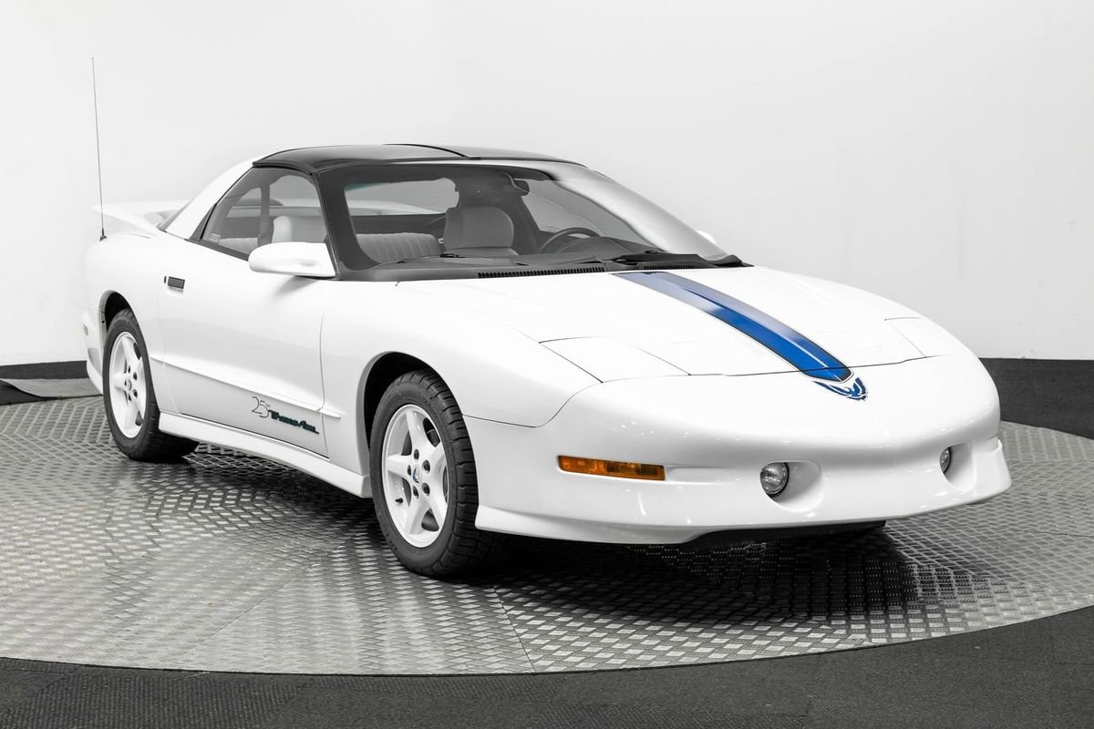 Used 1994 Pontiac Firebird Trans Am GT image 3