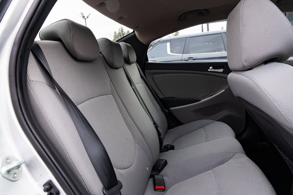 Used 2014 Hyundai Accent GLS image 19