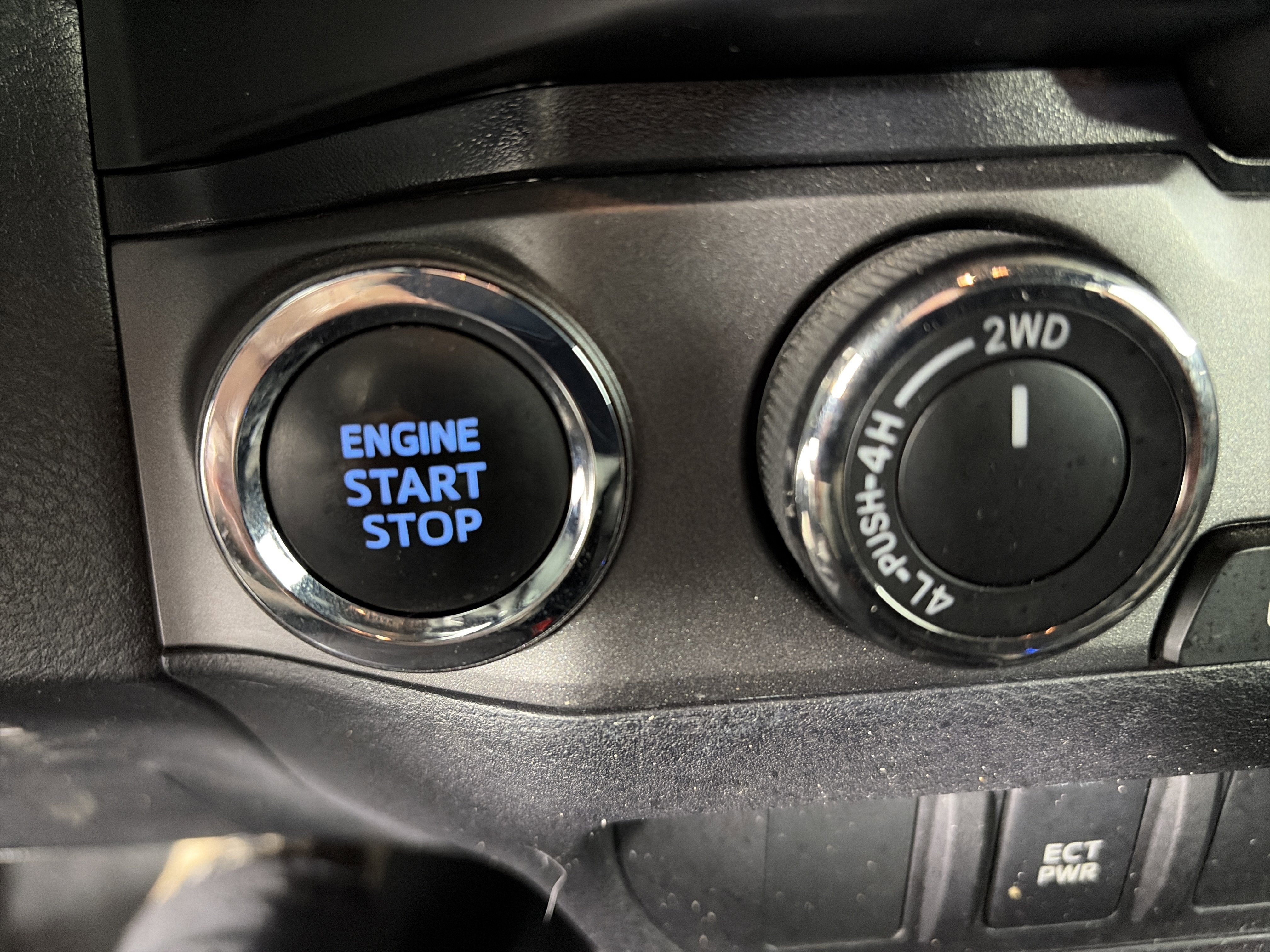 Used 2023 Toyota Tacoma TRD Off-Road image 25