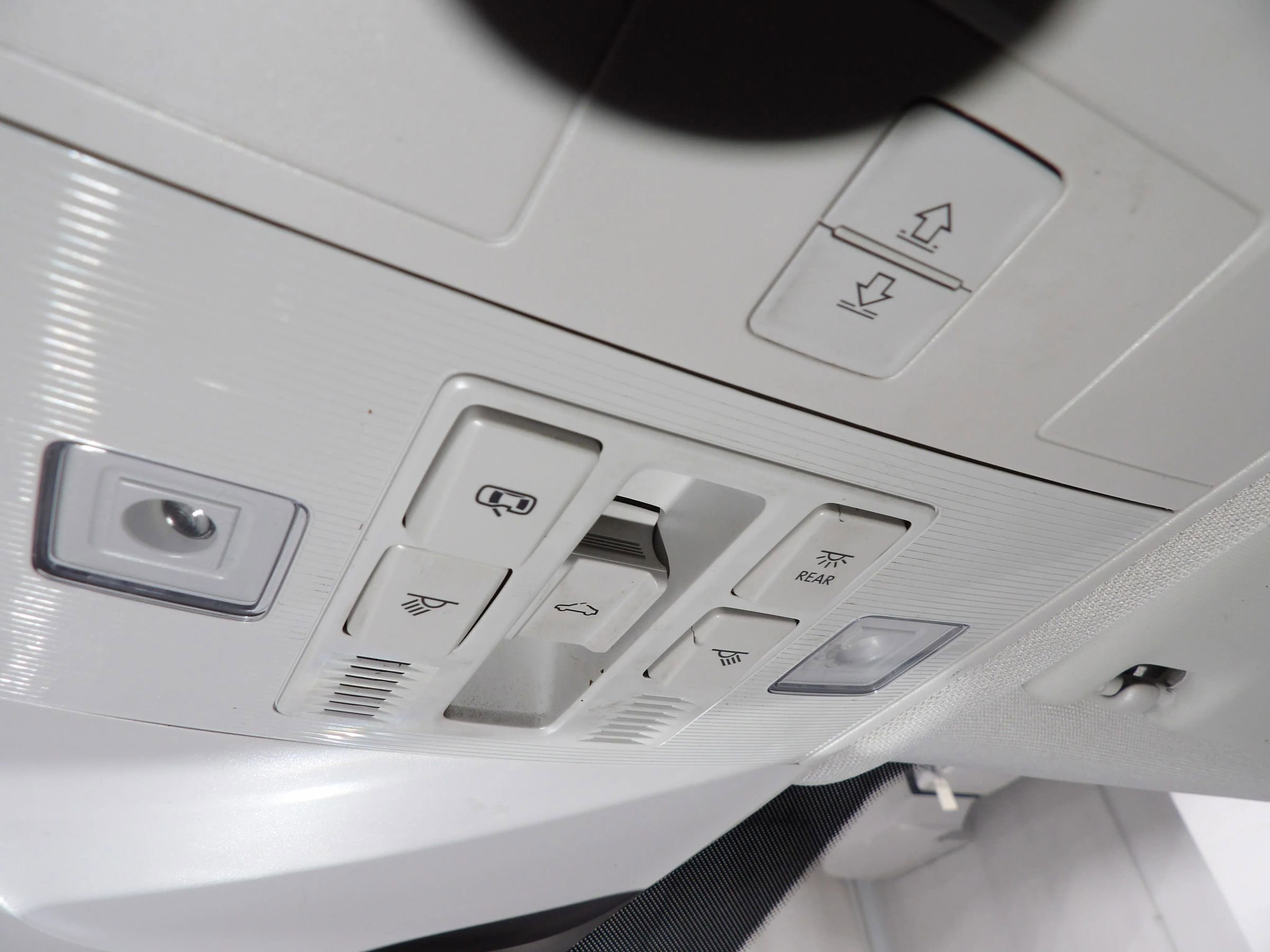 Used 2024 Volkswagen Taos SE w/ Panoramic Sunroof Package AWD/4WD image 24