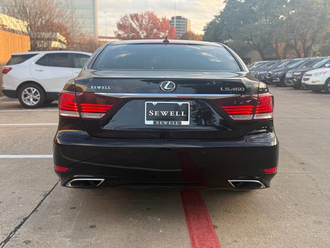 Used 2013 Lexus LS 460 w/ Comfort Pkg image 7