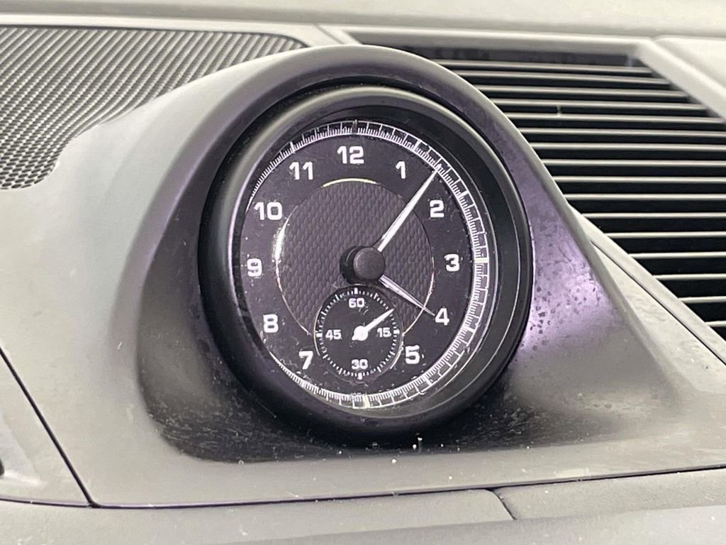 Certified 2023 Porsche Macan image 28