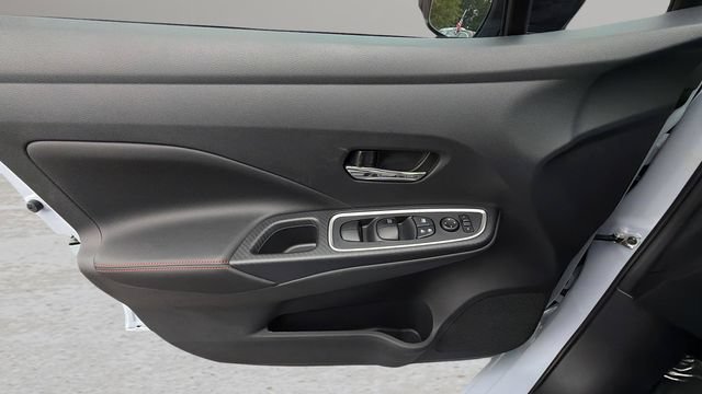 Used 2025 Nissan Versa SR w/ Trunk Package FWD image 17