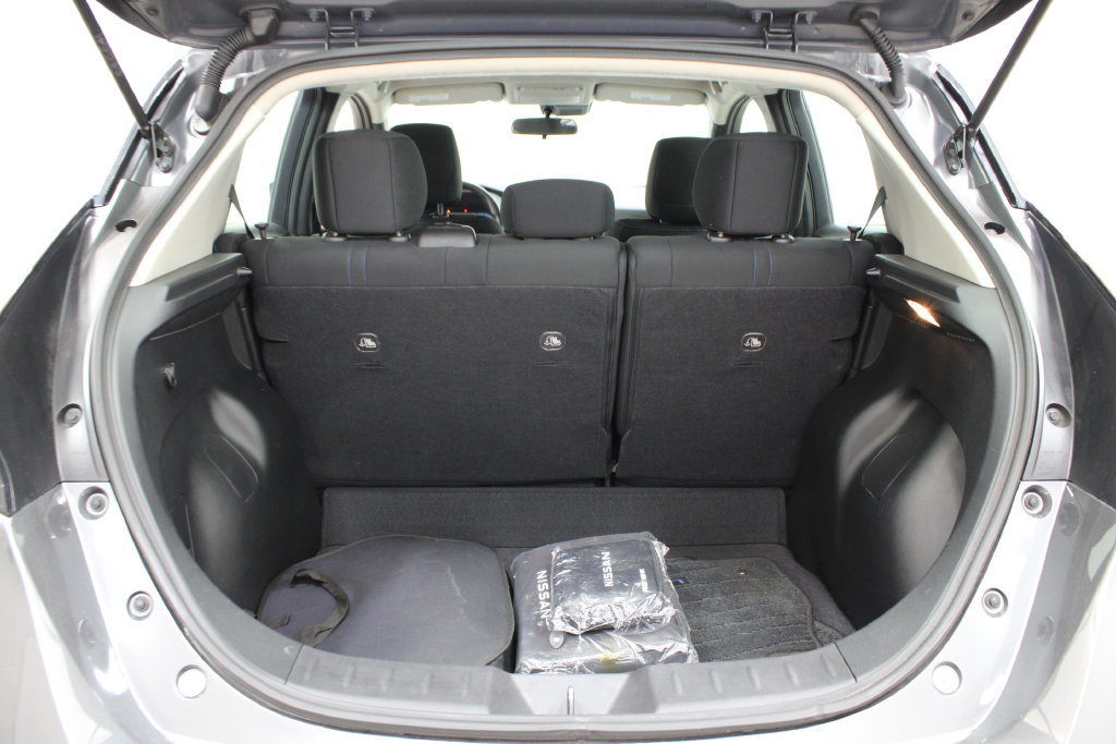 Used 2025 Nissan Leaf S FWD image 27